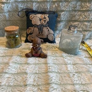 Mini accent decor. Buy 2 or more @ $10 get 3rd item free